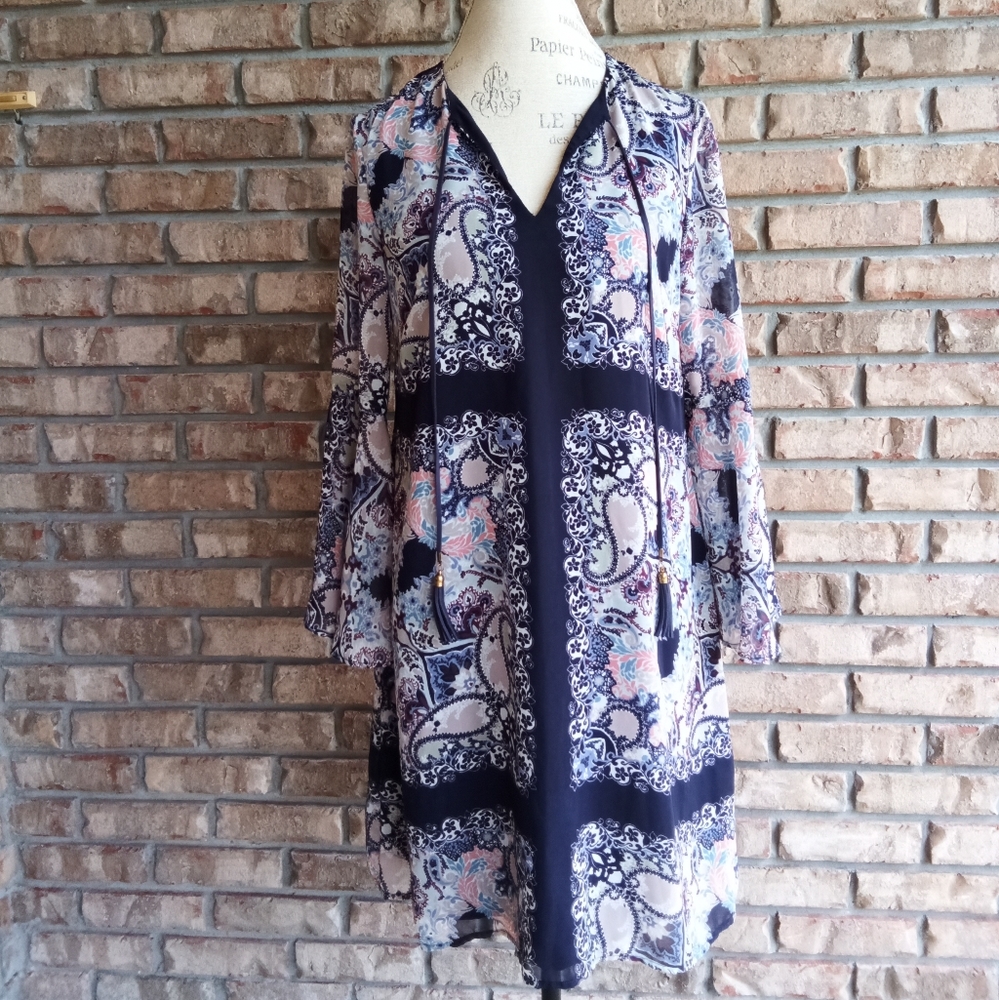 Vince Camuto Paisley Print Boho Style Dress Size 6.